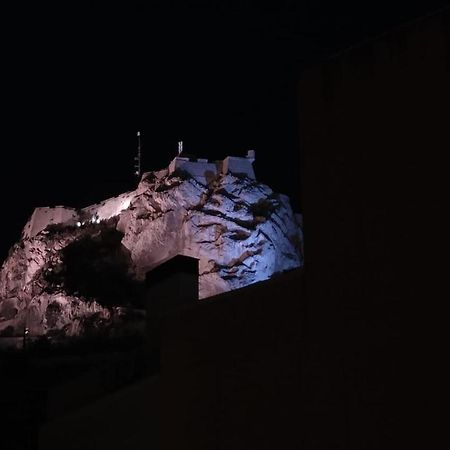 Apartamento Palm Square - One Minute From The Sea! Alicante Exterior foto
