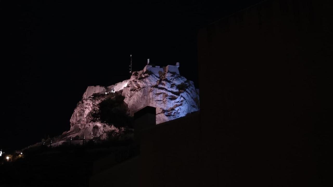 Apartamento Palm Square - One Minute From The Sea! Alicante Exterior foto